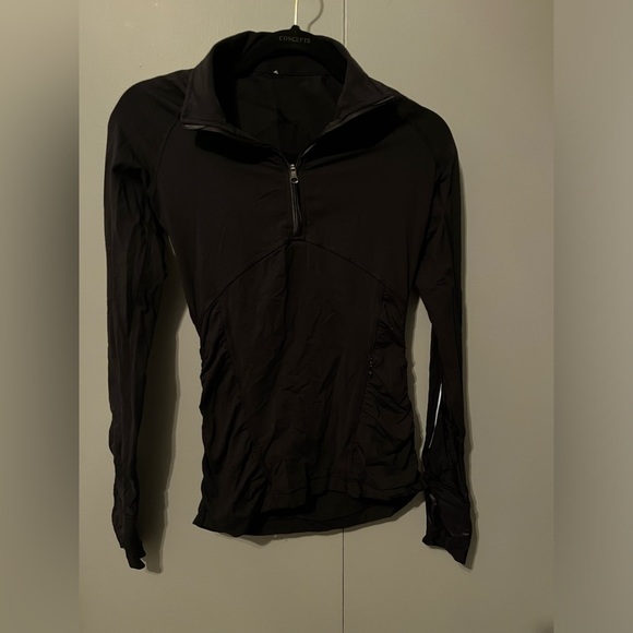 Lululemon Size 2  black 1/4 Zip - Picture 1 of 2